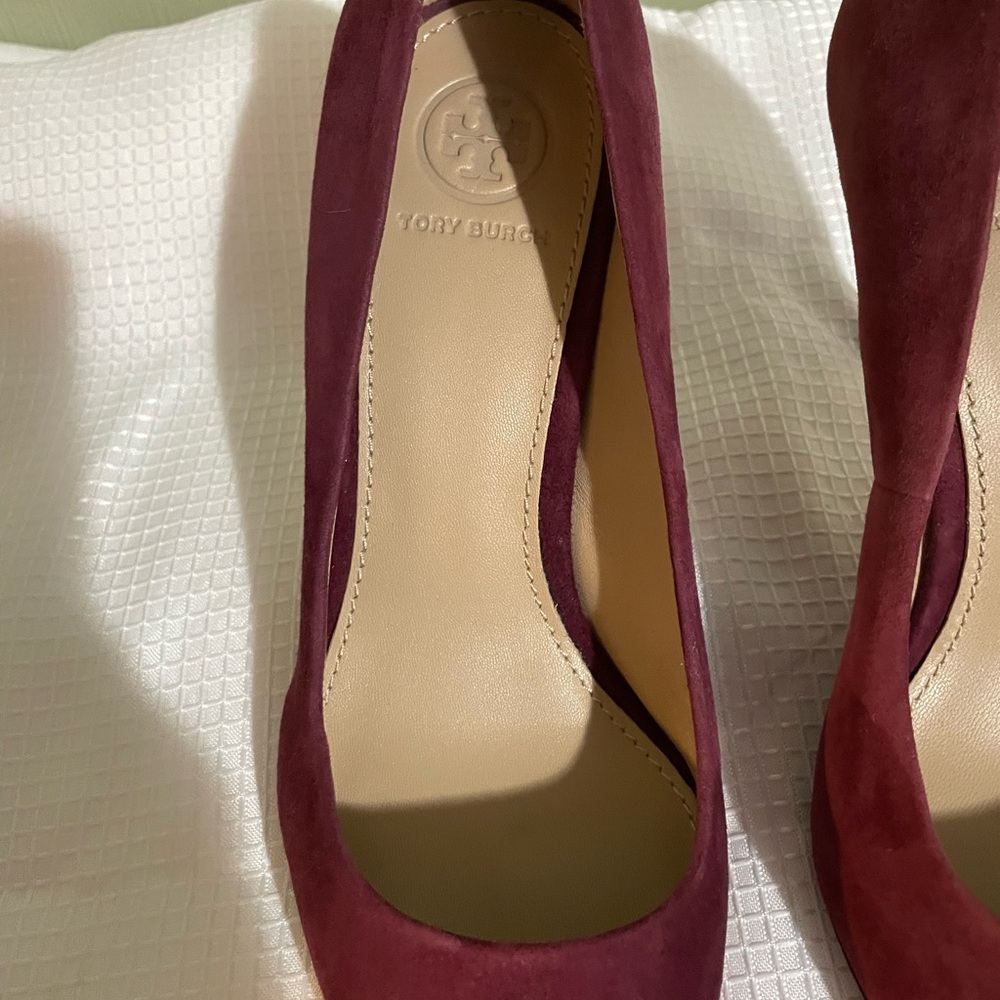 Tory Burch Deep Red Women's Heels - Picture 6 of 6